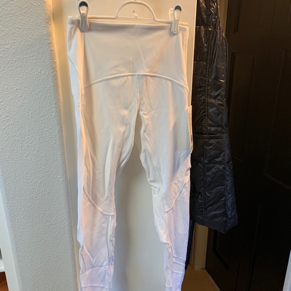 LuLu lemon clear the court tight 28”
